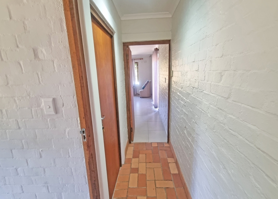 To Let 5 Bedroom Property for Rent in Brentwood Park Western Cape